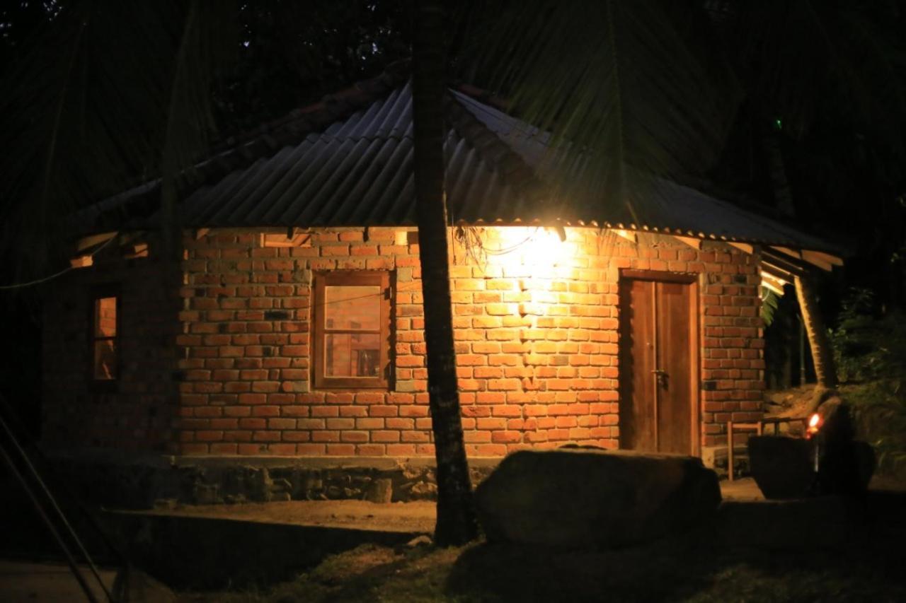 A Pousada Hidden Well Hiriketiya Dikwella Exterior foto