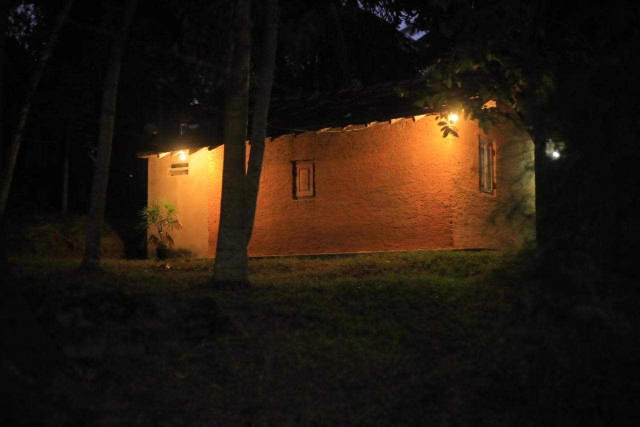 A Pousada Hidden Well Hiriketiya Dikwella Exterior foto